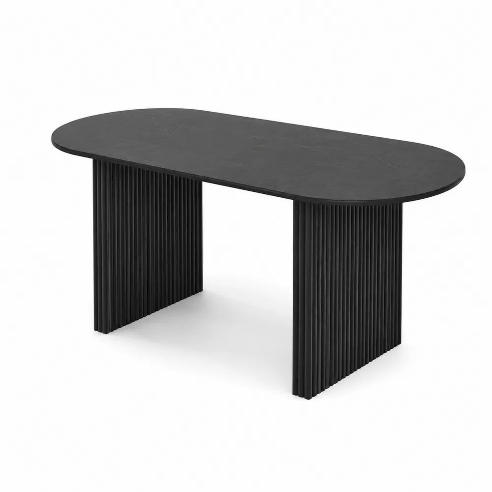 Table ¨¤ manger ovale en bois