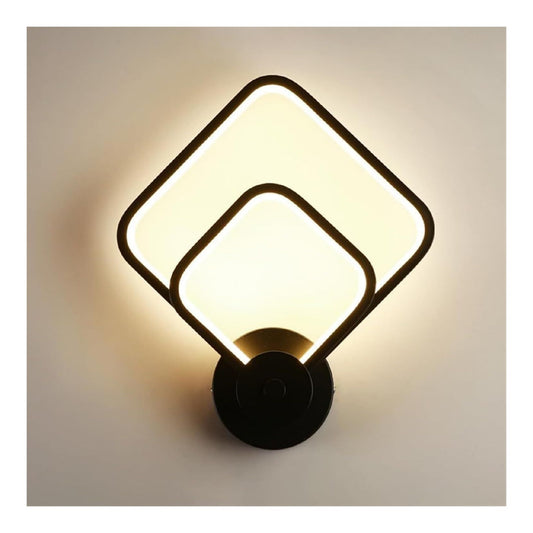 Luminaire Blanc et Ambre a silhouette graphique de type applique murale 18 W