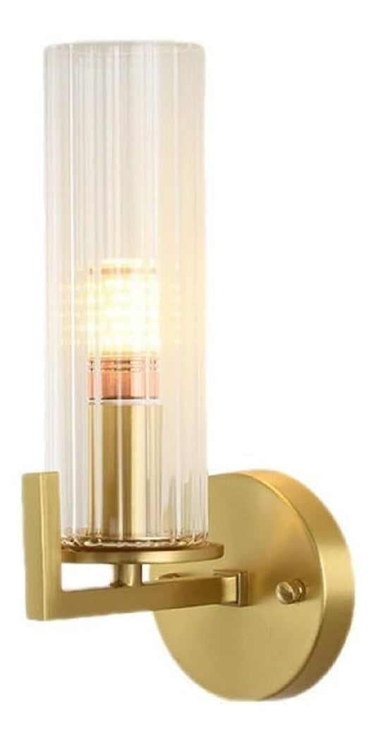 Applique murale Dore et Ambre a presence elegante et lumiere agreable 40 W E14