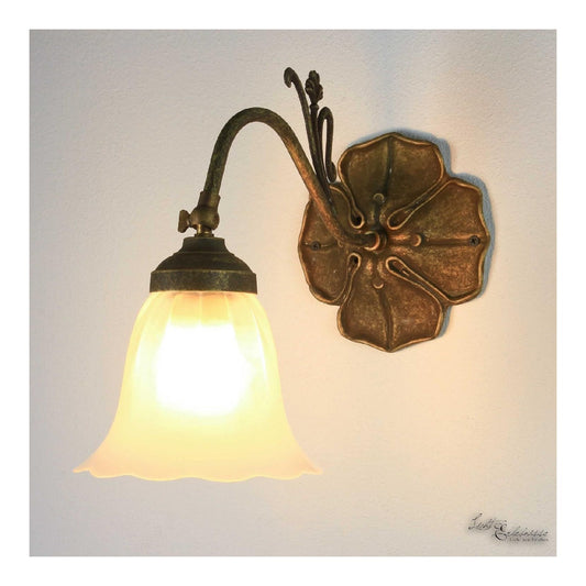 Eclairage Ambre et Bronze contemporain en version applique murale 40 W E14