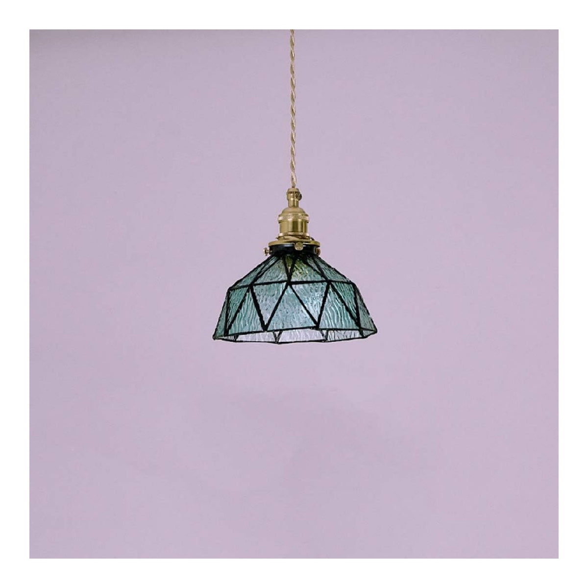 Lustre Ambre aux lignes epurees avec eclairage confortable E27